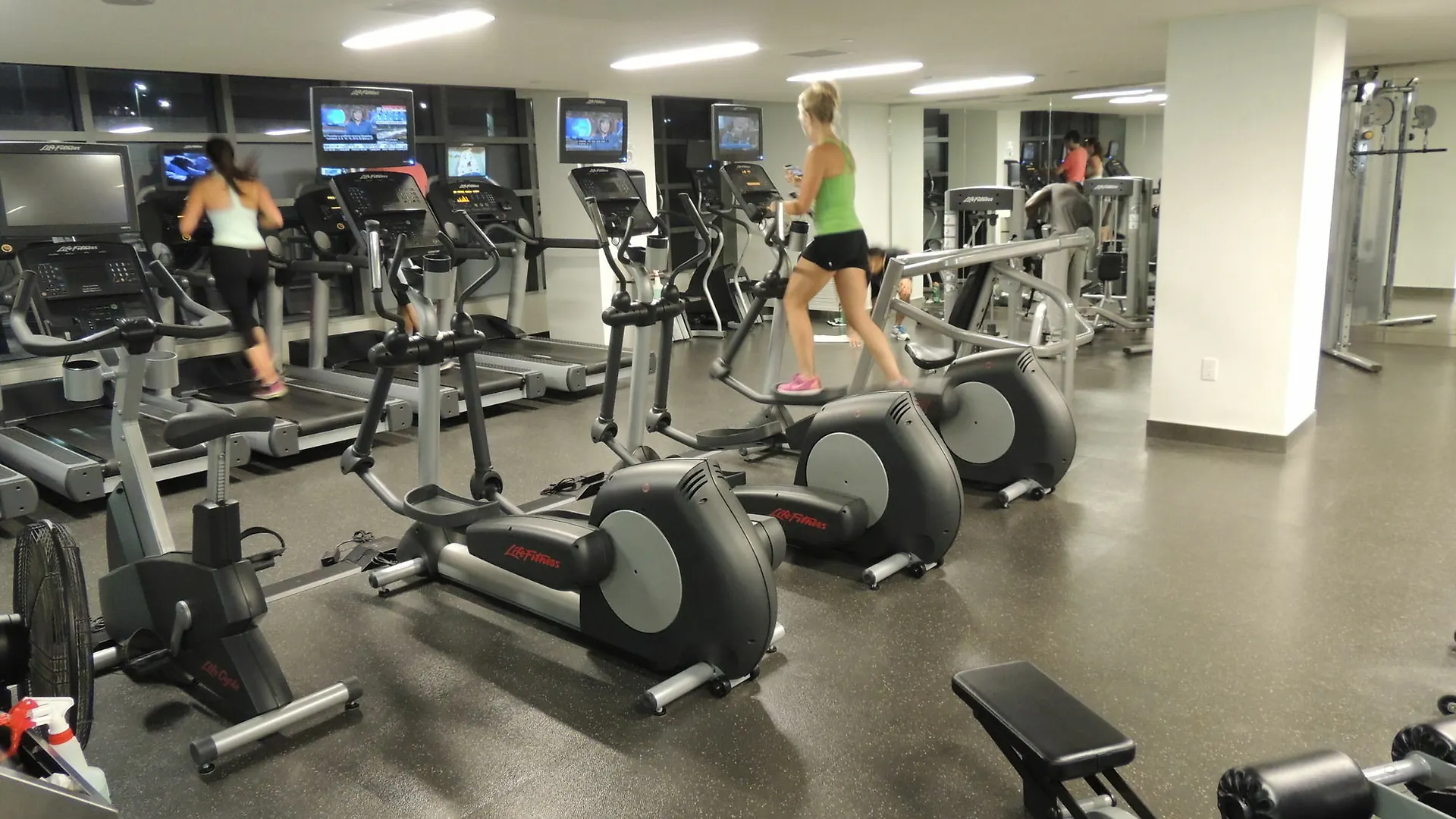 Tvhr - Luxury Condos In Heart Of Downtown Toronto 0*,  Kanada