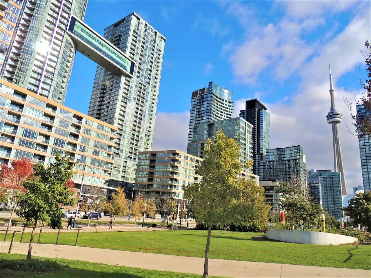 Tvhr - Luxury Condos In Heart Of Downtown Toronto