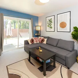 https://newly-furnished-2-bd-1-wc-centrally-located-in-langford.hotels-victoria.net