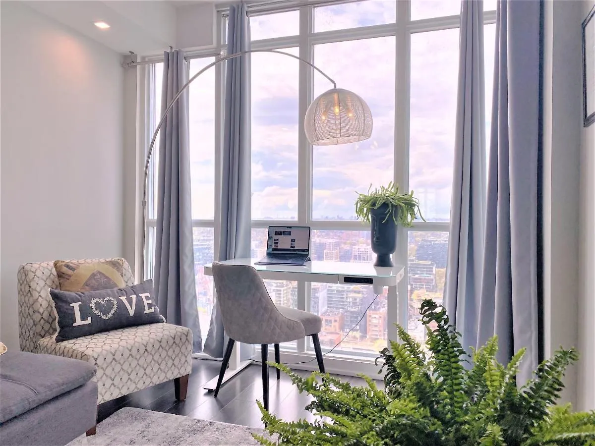 Apartment Tvhr - Luxury Condos In Heart Of Downtown Toronto