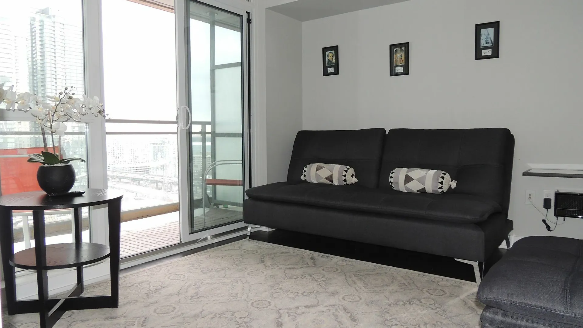 Apartment Tvhr - Luxury Condos In Heart Of Downtown Toronto
