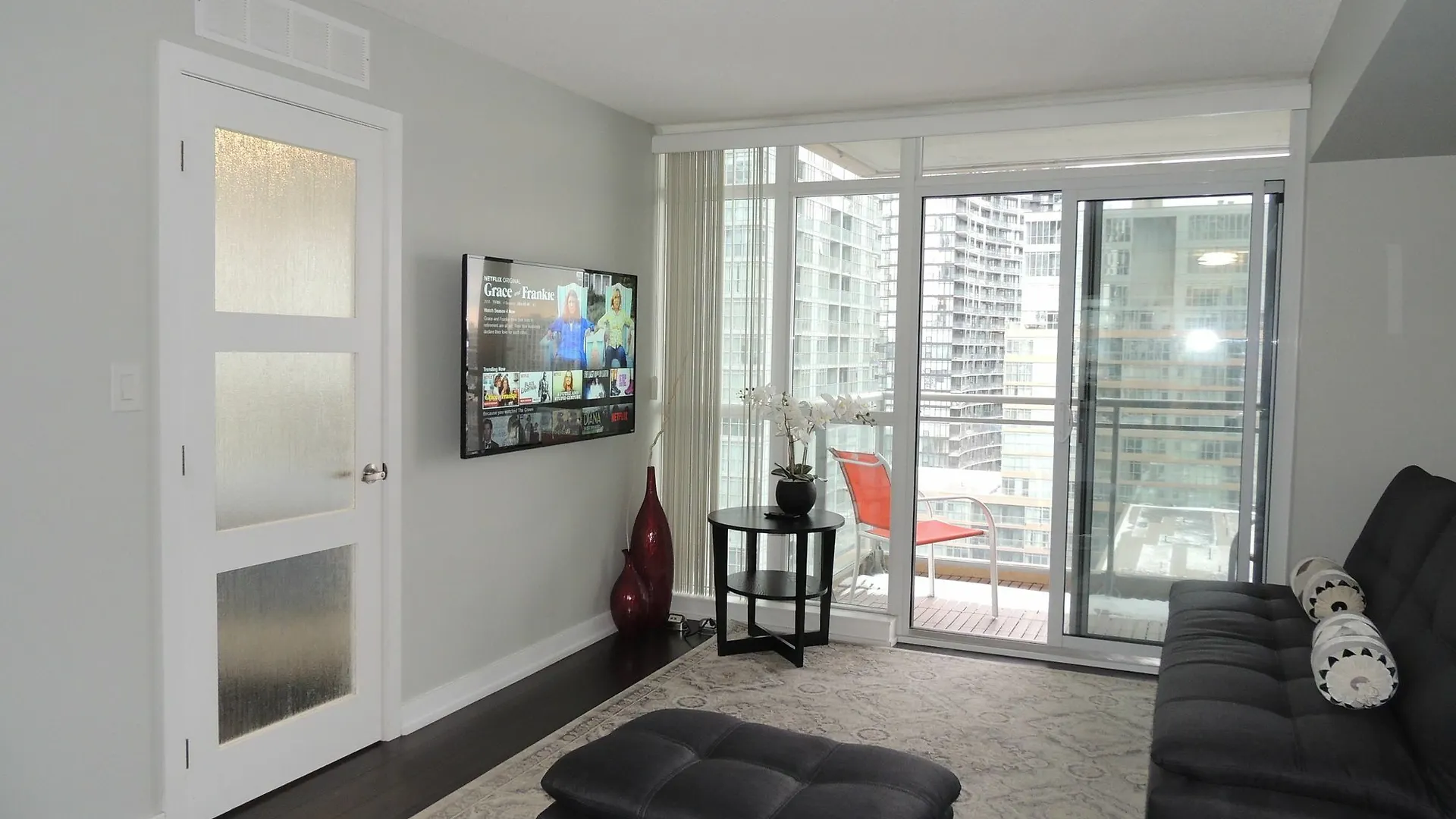 Tvhr - Luxury Condos In Heart Of Downtown Toronto