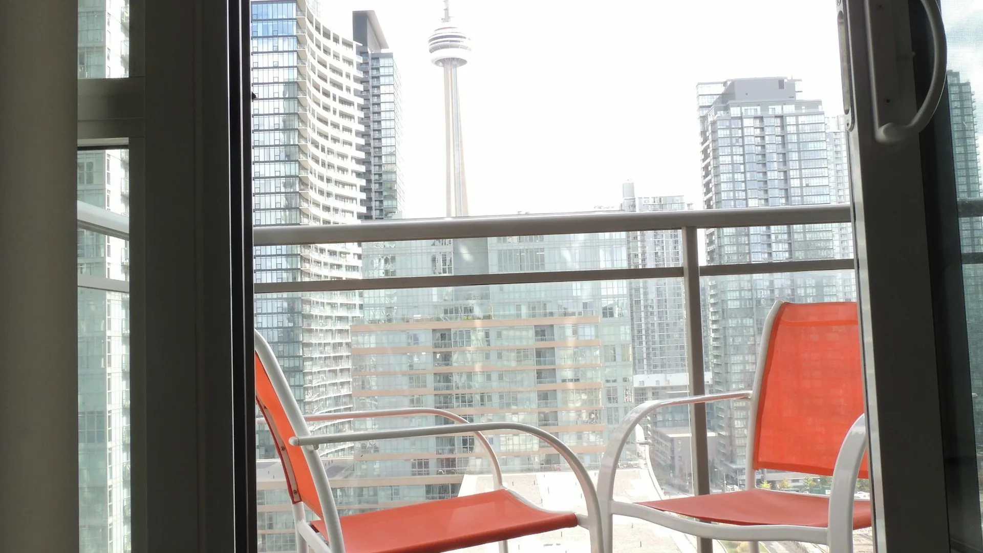 Apartment Tvhr - Luxury Condos In Heart Of Downtown Toronto