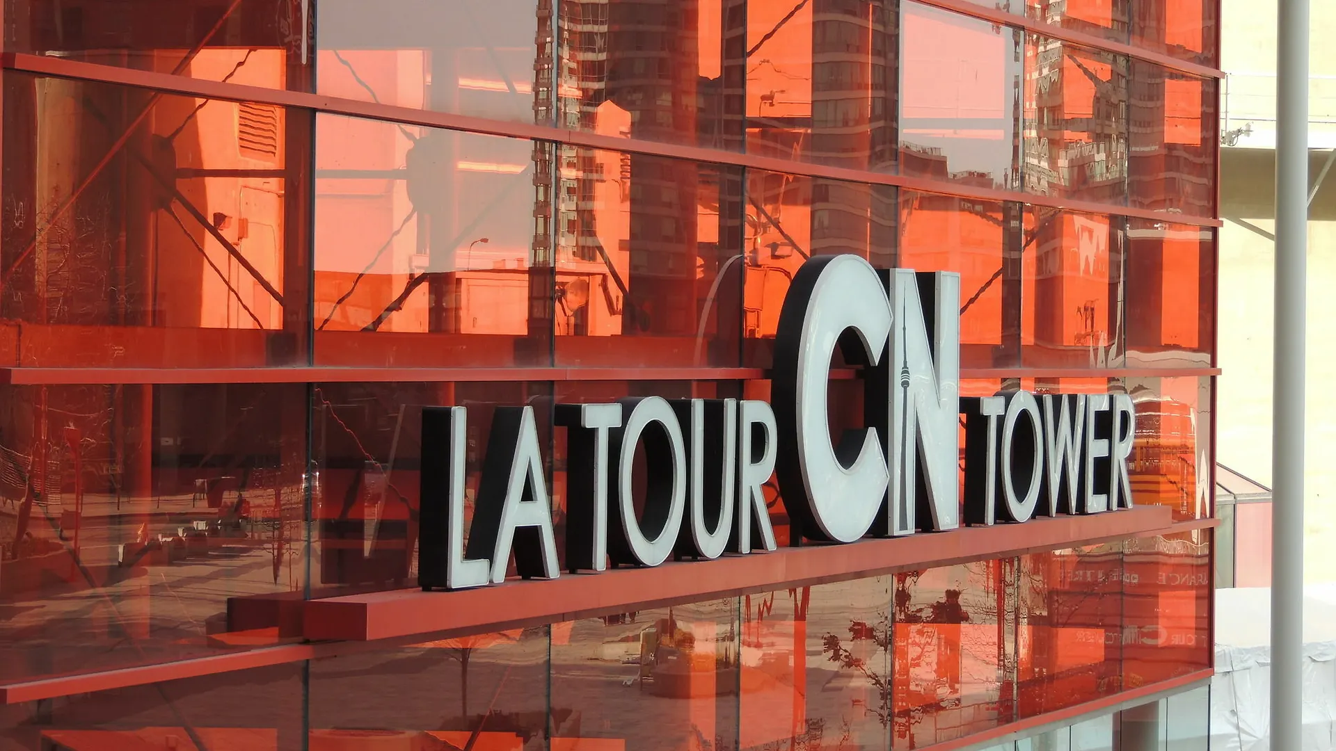 Apartment Tvhr - Luxury Condos In Heart Of Downtown Toronto