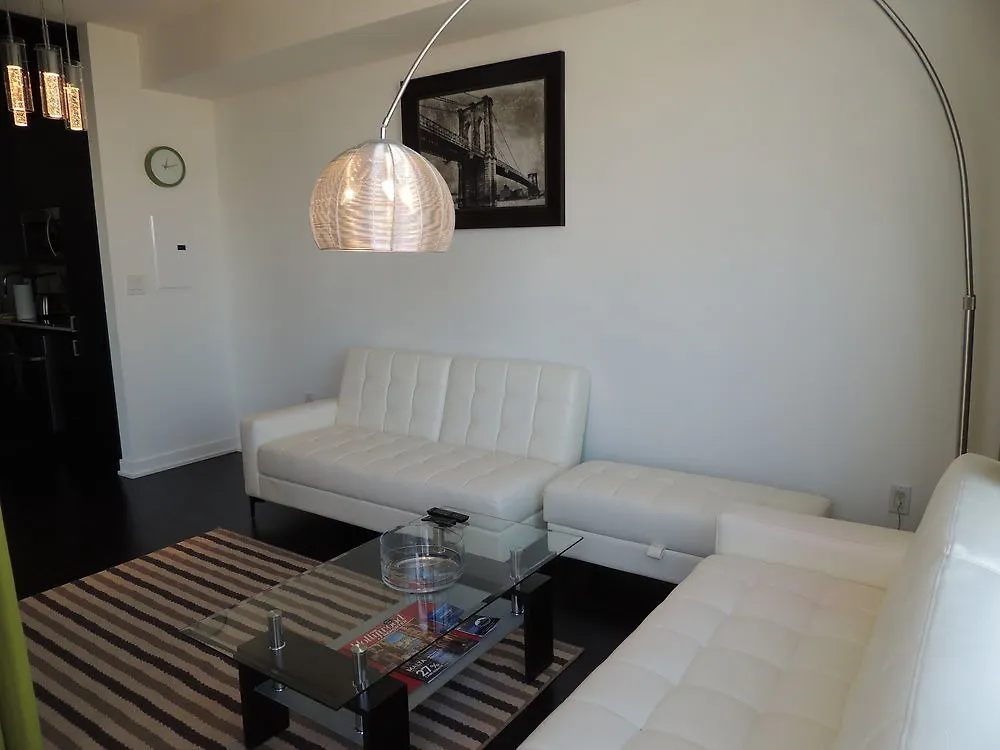 Apartamento Tvhr - Luxury Condos In Heart Of Downtown Toronto