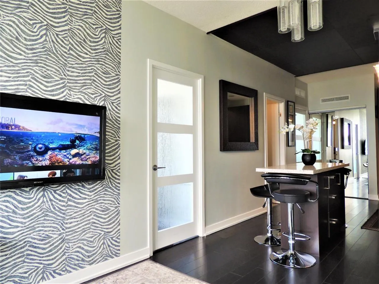 Apartamento Tvhr - Luxury Condos In Heart Of Downtown Toronto