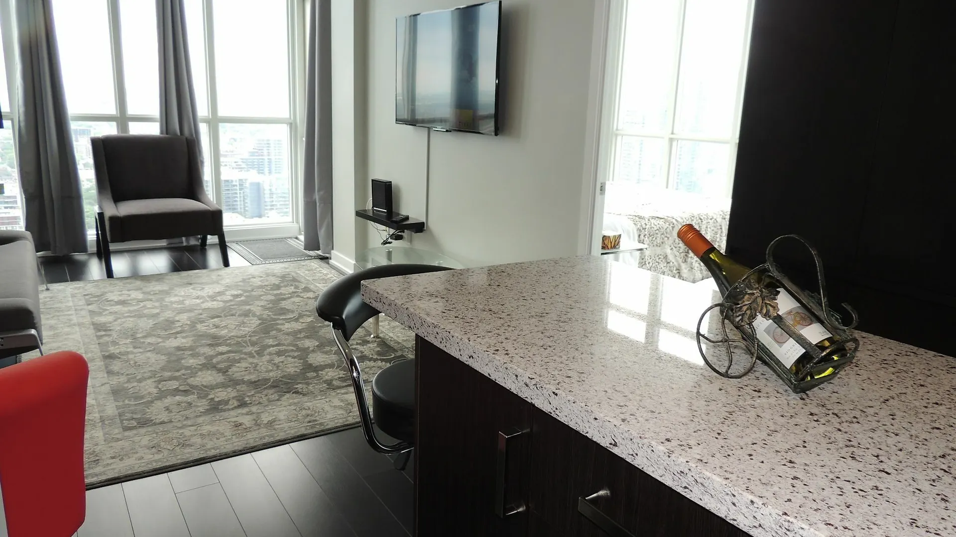 Apartamento Tvhr - Luxury Condos In Heart Of Downtown Toronto
